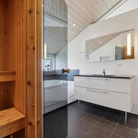 Activity House - Flovt Feriehus *
