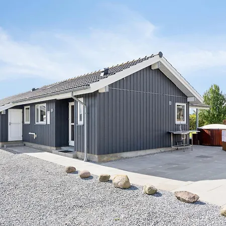 Activity House - Flovt Feriehus *